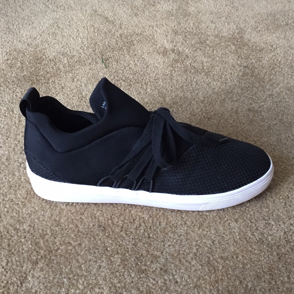Steve Madden Lancer Sneaker